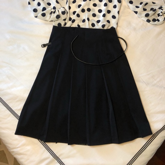 Burberry navy wrap around skirt with belt - Picture 2 of 3